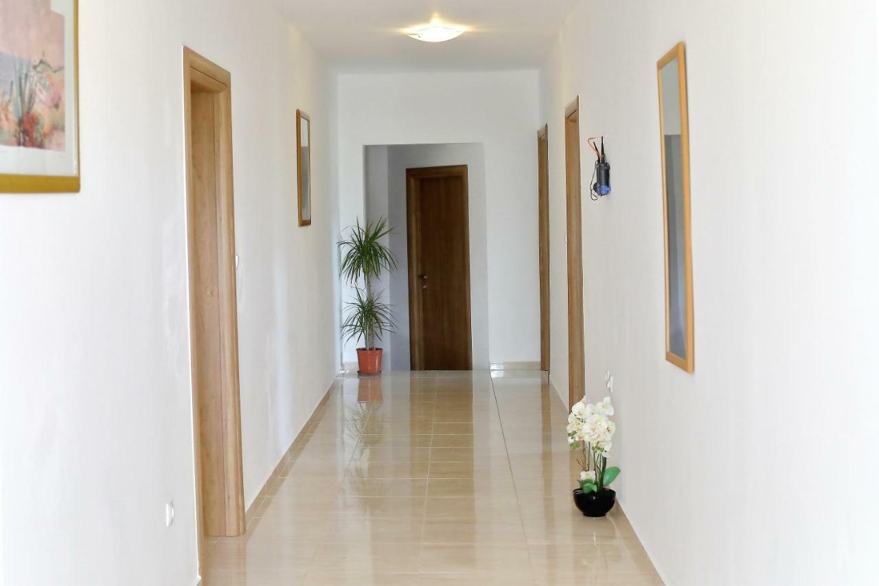 Apartments And Rooms Aleksandra บาร์บินเย ภายนอก รูปภาพ