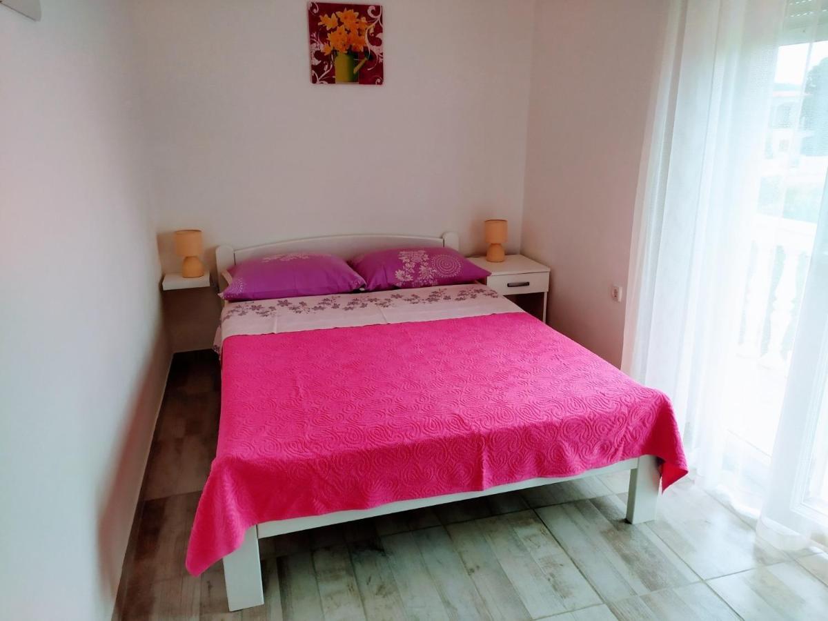 Apartments And Rooms Aleksandra บาร์บินเย ภายนอก รูปภาพ