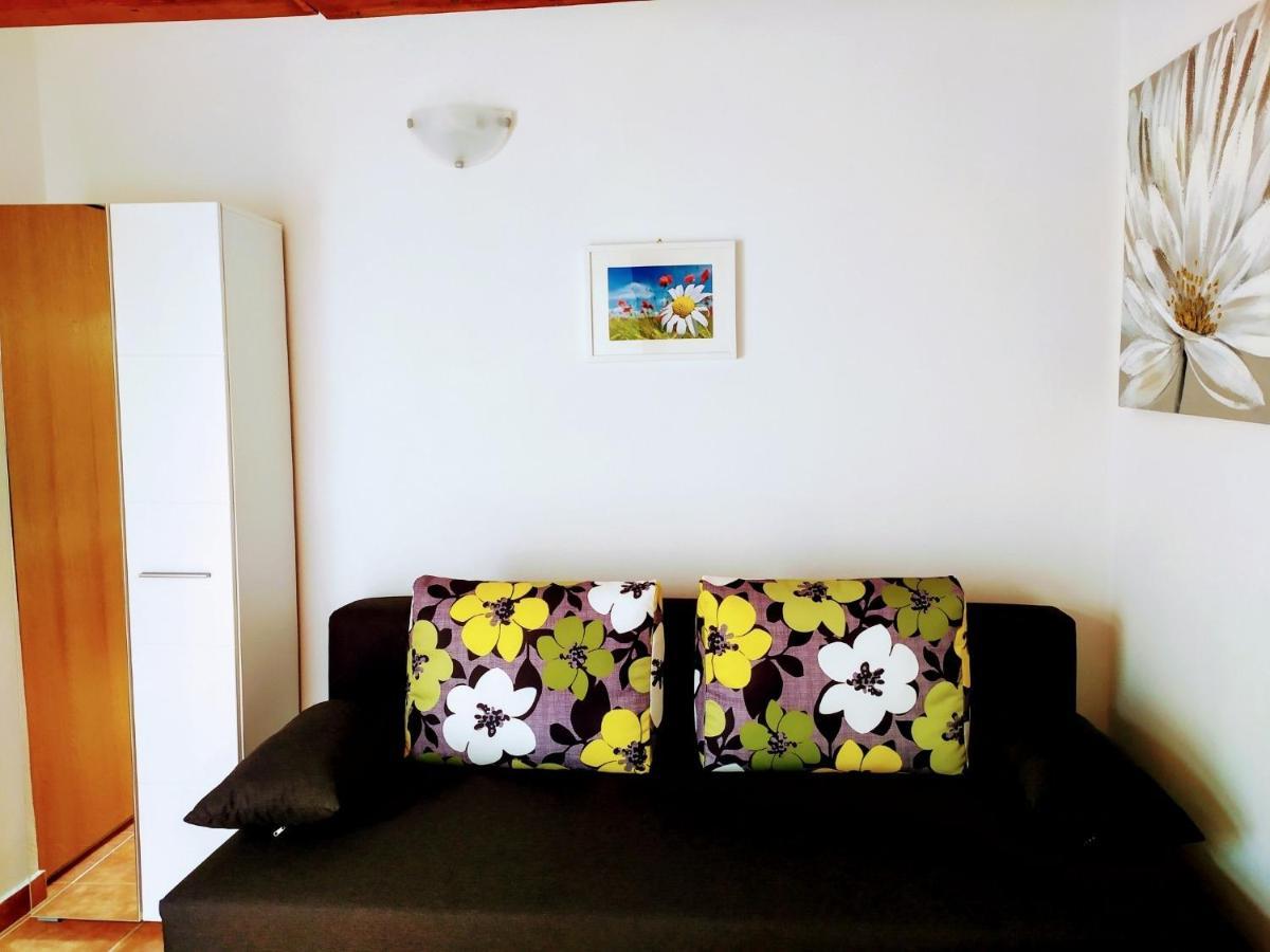 Apartments And Rooms Aleksandra บาร์บินเย ภายนอก รูปภาพ
